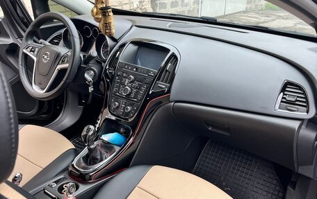 Opel Astra J, 2013 год, 1 050 000 рублей, 5 фотография