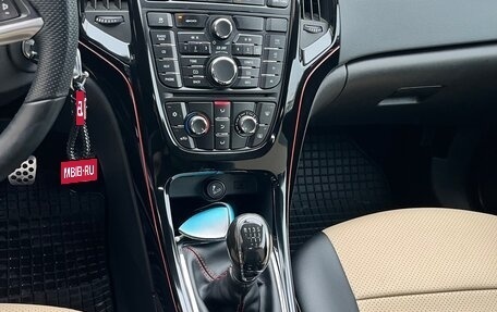 Opel Astra J, 2013 год, 1 050 000 рублей, 21 фотография