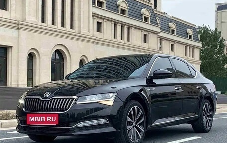 Skoda Superb III рестайлинг, 2021 год, 2 450 000 рублей, 3 фотография