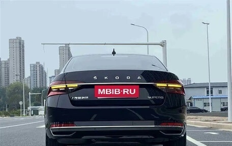 Skoda Superb III рестайлинг, 2021 год, 2 450 000 рублей, 6 фотография