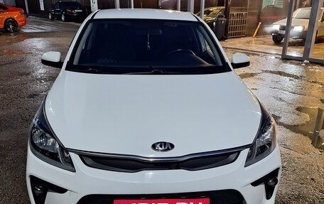 KIA Rio III рестайлинг, 2017 год, 999 000 рублей, 2 фотография