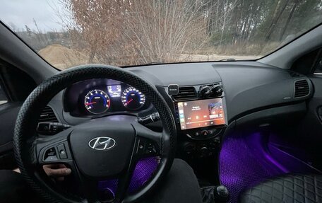 Hyundai Solaris II рестайлинг, 2015 год, 780 000 рублей, 10 фотография