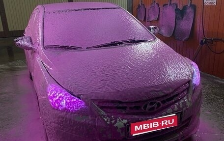 Hyundai Solaris II рестайлинг, 2015 год, 780 000 рублей, 19 фотография