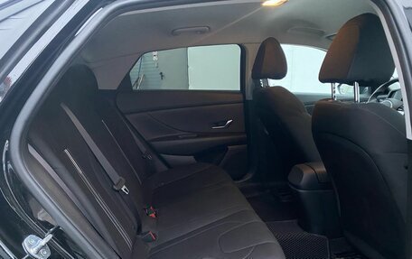 Hyundai Elantra, 2021 год, 2 200 000 рублей, 11 фотография