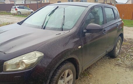 Nissan Qashqai, 2010 год, 830 000 рублей, 2 фотография