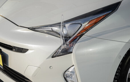 Toyota Prius IV XW50, 2016 год, 1 495 000 рублей, 3 фотография