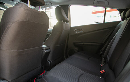 Toyota Prius IV XW50, 2016 год, 1 495 000 рублей, 12 фотография
