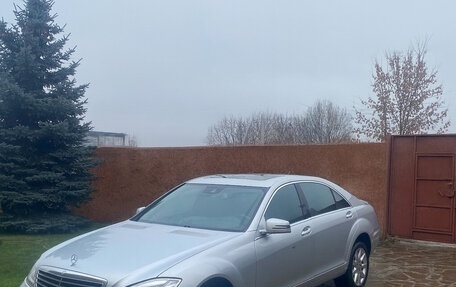 Mercedes-Benz S-Класс, 2012 год, 2 500 000 рублей, 1 фотография