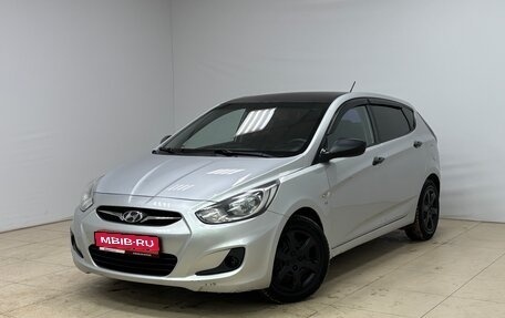 Hyundai Solaris II рестайлинг, 2013 год, 750 000 рублей, 1 фотография