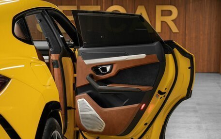 Lamborghini Urus I, 2019 год, 25 000 000 рублей, 29 фотография