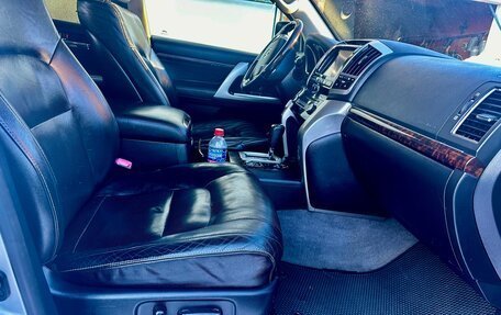 Toyota Land Cruiser 200, 2013 год, 3 850 000 рублей, 7 фотография