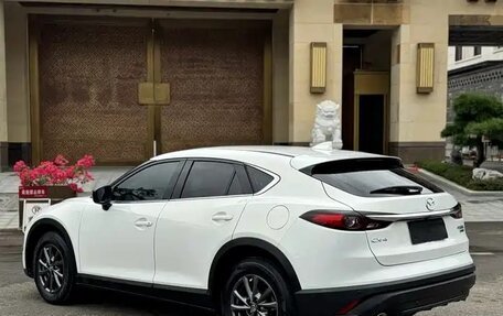 Mazda CX-4, 2021 год, 1 880 900 рублей, 4 фотография