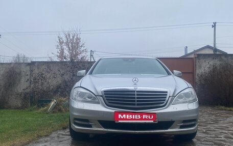 Mercedes-Benz S-Класс, 2012 год, 2 500 000 рублей, 3 фотография