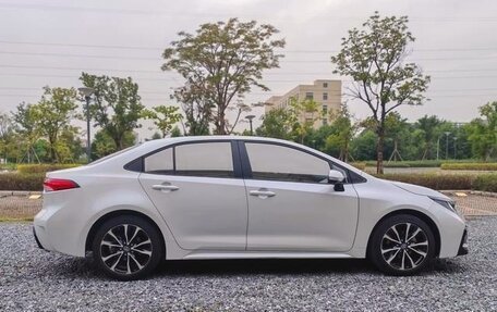 Toyota Corolla, 2022 год, 1 700 000 рублей, 2 фотография