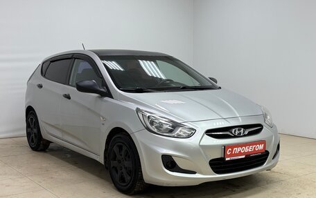 Hyundai Solaris II рестайлинг, 2013 год, 750 000 рублей, 3 фотография