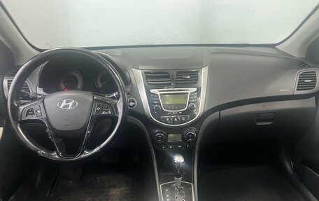 Hyundai Solaris II рестайлинг, 2013 год, 828 000 рублей, 5 фотография