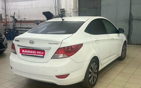 Hyundai Solaris II рестайлинг, 2013 год, 828 000 рублей, 2 фотография