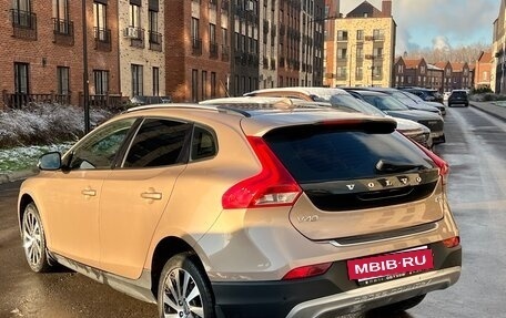 Volvo V40 Cross Country I, 2014 год, 1 330 000 рублей, 4 фотография