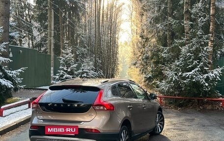 Volvo V40 Cross Country I, 2014 год, 1 330 000 рублей, 2 фотография