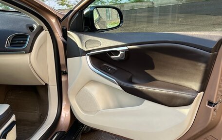 Volvo V40 Cross Country I, 2014 год, 1 330 000 рублей, 19 фотография