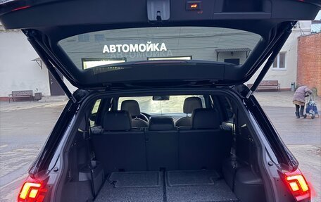 Volkswagen Tiguan II, 2020 год, 3 650 000 рублей, 5 фотография