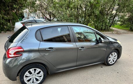 Peugeot 208 II, 2013 год, 450 000 рублей, 2 фотография