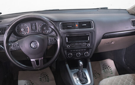 Volkswagen Jetta VI, 2012 год, 999 000 рублей, 10 фотография