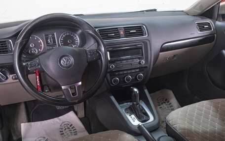 Volkswagen Jetta VI, 2012 год, 999 000 рублей, 9 фотография