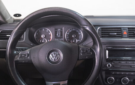 Volkswagen Jetta VI, 2012 год, 999 000 рублей, 12 фотография