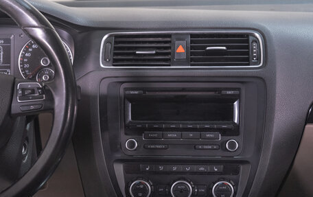 Volkswagen Jetta VI, 2012 год, 999 000 рублей, 15 фотография