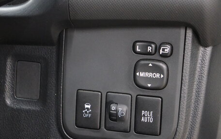 Toyota Wish II, 2011 год, 1 549 000 рублей, 10 фотография