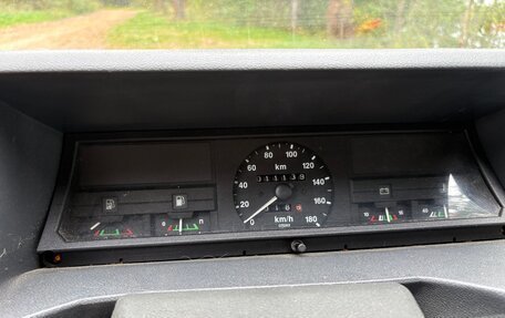 ЗАЗ 1102 «Таврия», 2004 год, 400 000 рублей, 11 фотография