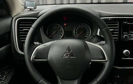 Mitsubishi Outlander III рестайлинг 3, 2020 год, 1 649 888 рублей, 7 фотография