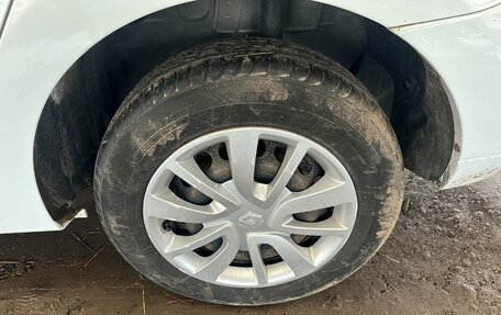 Renault Logan II, 2020 год, 595 000 рублей, 21 фотография