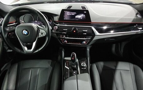 BMW 5 серия, 2019 год, 3 800 000 рублей, 9 фотография