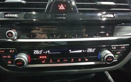 BMW 5 серия, 2019 год, 3 800 000 рублей, 14 фотография