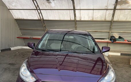 Hyundai Solaris II рестайлинг, 2011 год, 900 000 рублей, 10 фотография