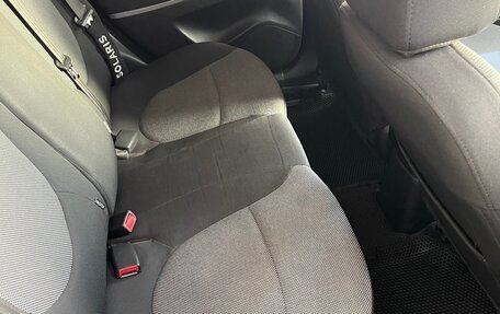 Hyundai Solaris II рестайлинг, 2011 год, 900 000 рублей, 14 фотография