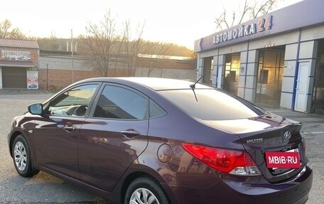 Hyundai Solaris II рестайлинг, 2011 год, 900 000 рублей, 5 фотография