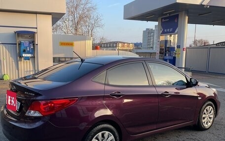 Hyundai Solaris II рестайлинг, 2011 год, 900 000 рублей, 4 фотография