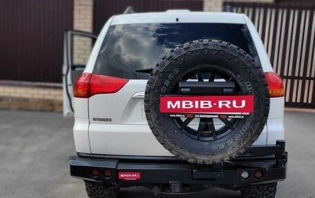 Mitsubishi Pajero Sport II рестайлинг, 2012 год, 2 600 000 рублей, 4 фотография