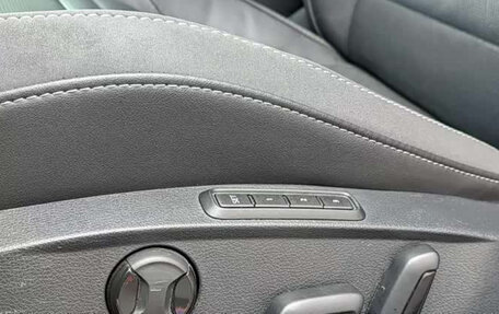 Volkswagen Passat CC, 2022 год, 4 225 000 рублей, 13 фотография