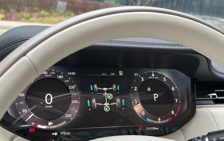 Land Rover Range Rover IV рестайлинг, 2025 год, 26 500 000 рублей, 21 фотография