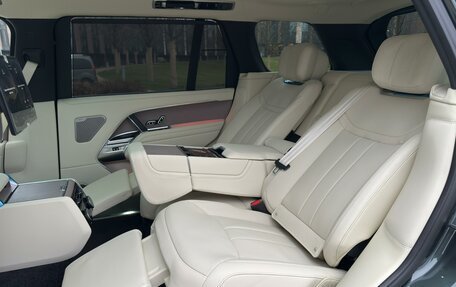 Land Rover Range Rover IV рестайлинг, 2025 год, 26 500 000 рублей, 34 фотография