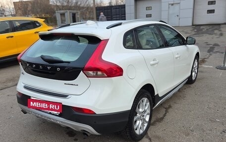 Volvo V40 Cross Country I, 2018 год, 2 500 000 рублей, 4 фотография