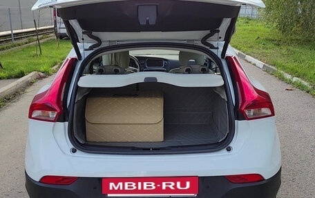 Volvo V40 Cross Country I, 2018 год, 2 500 000 рублей, 13 фотография