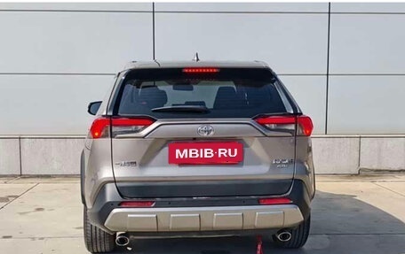 Toyota RAV4, 2022 год, 4 221 000 рублей, 4 фотография