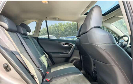 Toyota RAV4, 2022 год, 4 221 000 рублей, 13 фотография