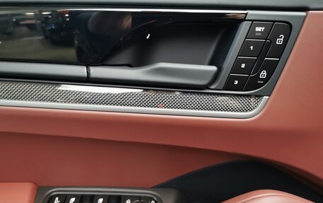 Porsche Cayenne III, 2025 год, 23 380 000 рублей, 5 фотография