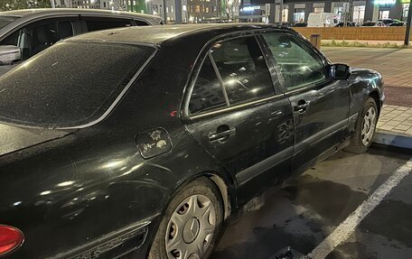 Mercedes-Benz E-Класс, 1999 год, 190 000 рублей, 1 фотография